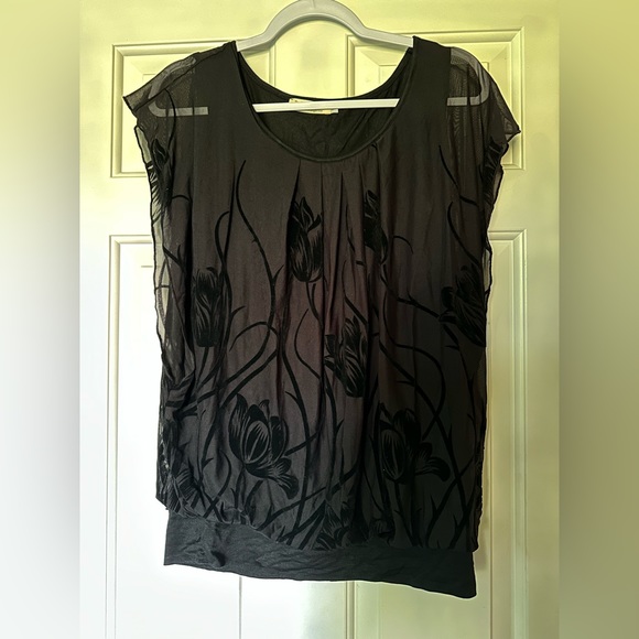 Velvet Floral Sheer Top - Picture 2 of 6